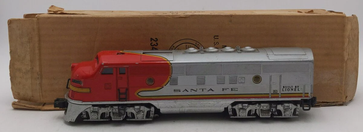 Lionel 2243P Vintage O Santa Fe F-3 A Powered Diesel Locomotive VG/Box