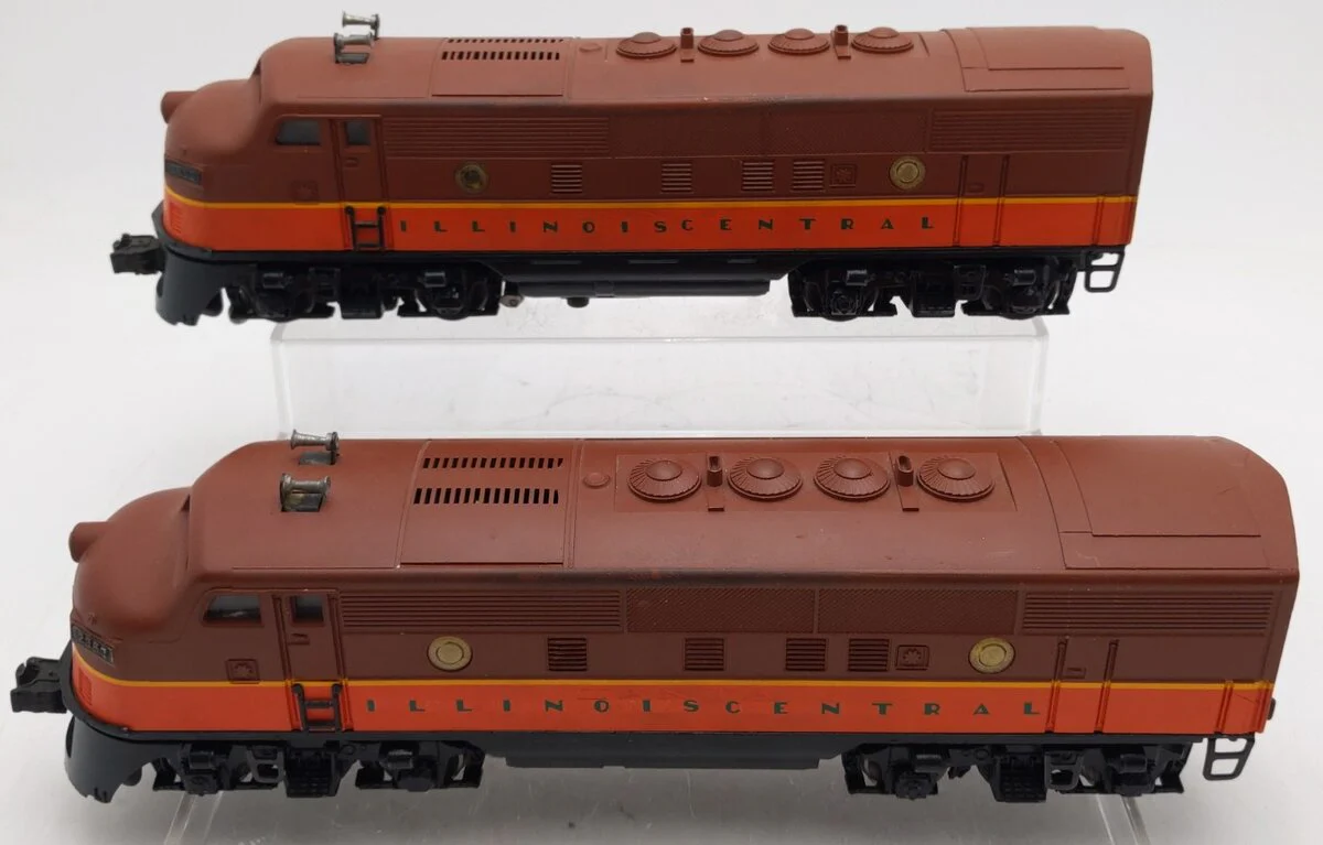 Lionel 2353 Vintage O Custom Illinois Central F-3 AA Diesel Locomotive Set #2353