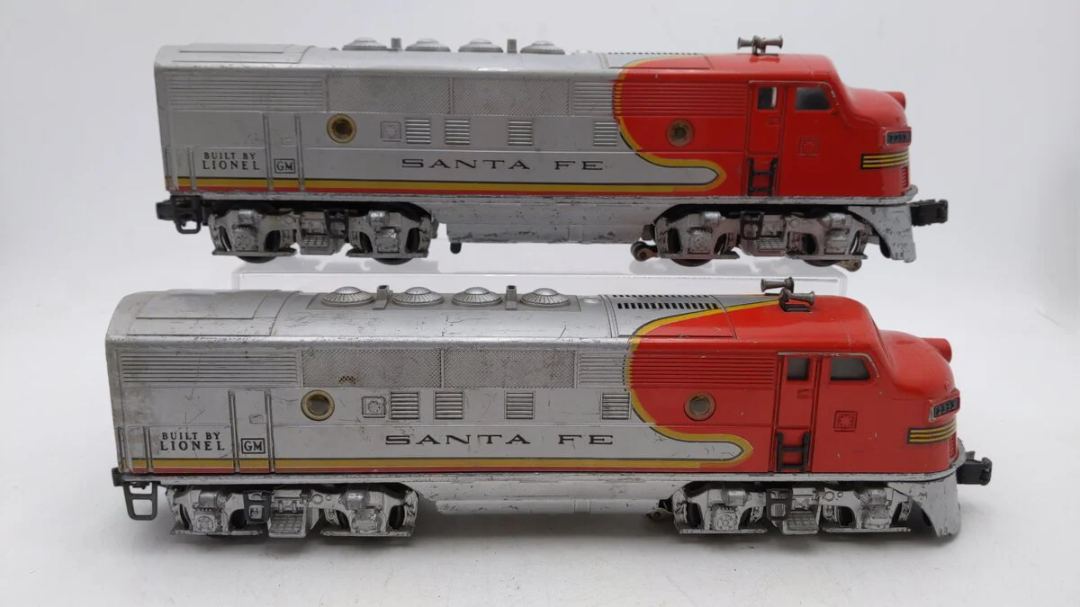 Lionel 2353 Vintage O Santa Fe F-3 AA Diesel Locomotive Set #2353 VG - Image 2