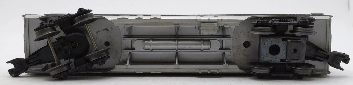Lionel 2405 Vintage O Santa Fe Passenger Car - Image 4