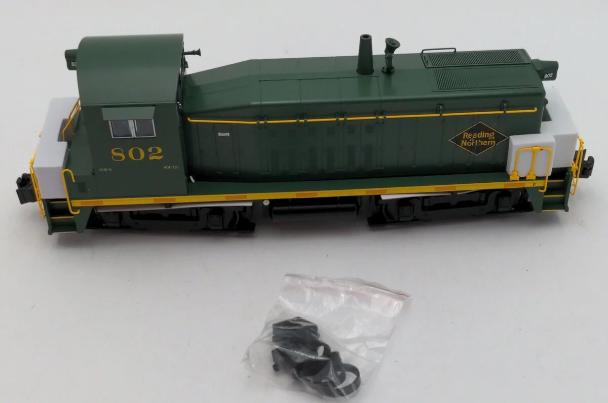 Lionel 2433692 O Gauge GRZ Reading & Northern Legacy SW8 #802 LN/Box - Image 2