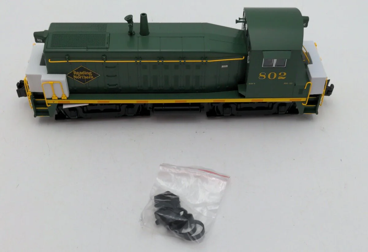 Lionel 2433692 O Gauge GRZ Reading & Northern Legacy SW8 #802 LN/Box - Image 3