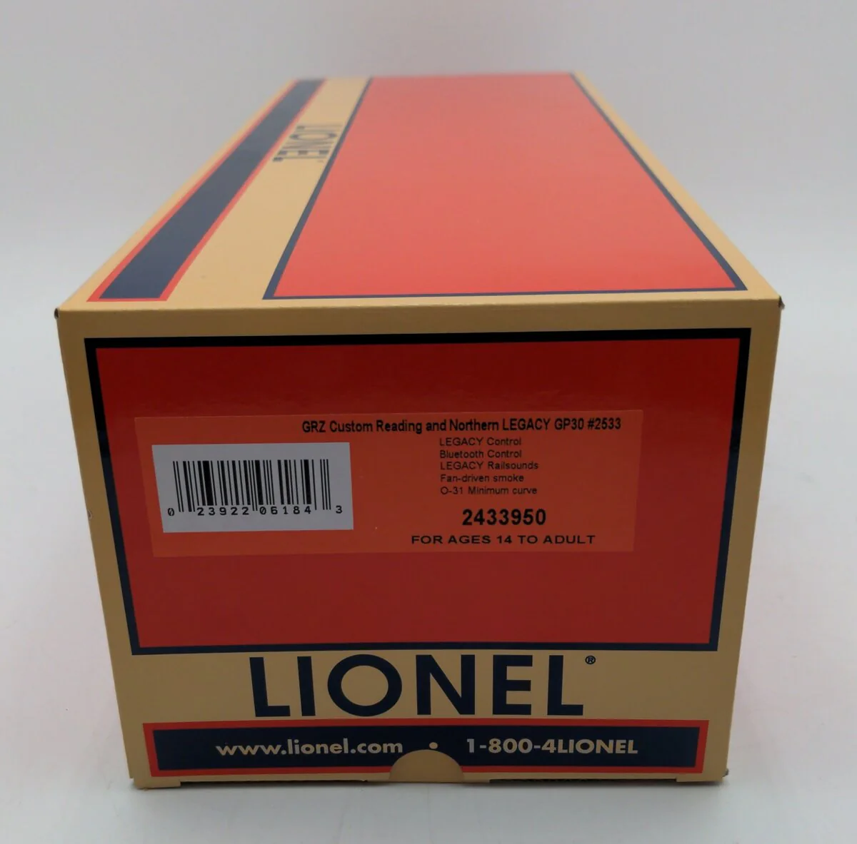Lionel 2433950 O Gauge GRZ Custom Reading and Northern Legacy GP30 #2530 EX/Box - Image 8
