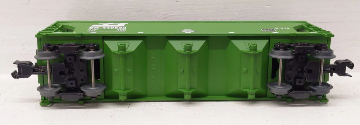 Lionel 3-18085 O Gauge Burlington Northern 3-Bay Covered Hopper #449532 LN/Box - Image 3