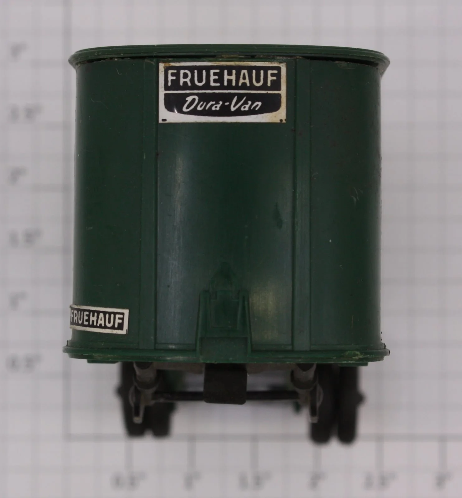 Lionel 3460-1 O Gauge Green "Lionel Trains" Trailer Van with "Fruehauf" Decals - Image 8