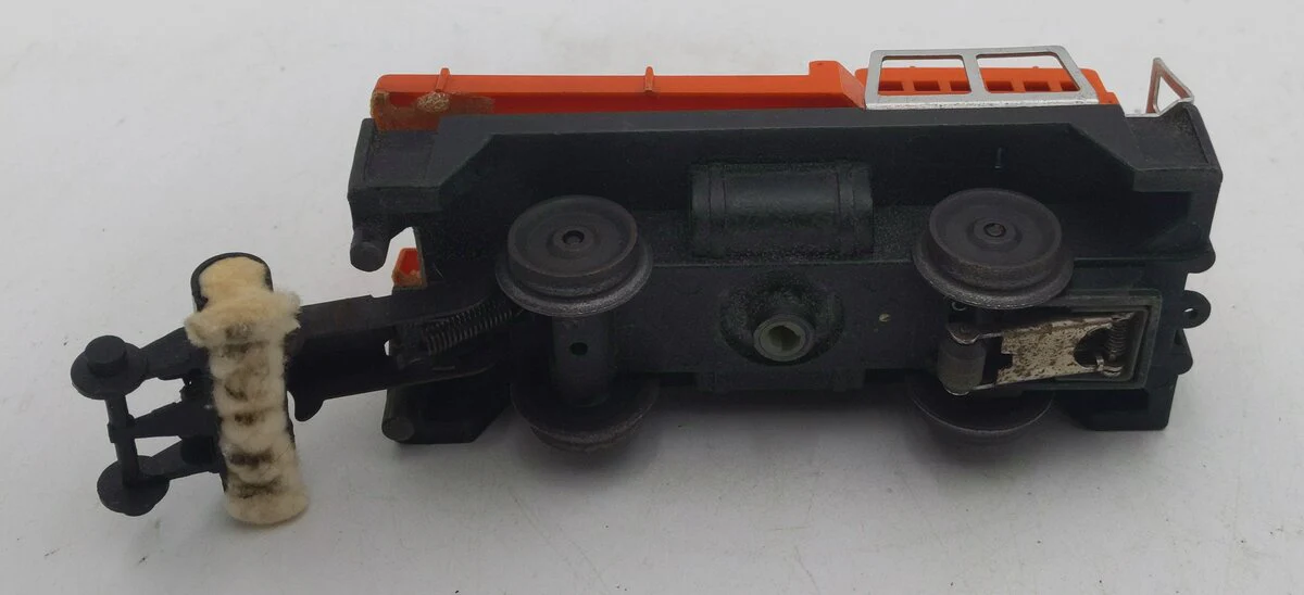 Lionel 3927 O Vintage Postwar Motorized Track Cleaner Car #3927 VG - Image 4