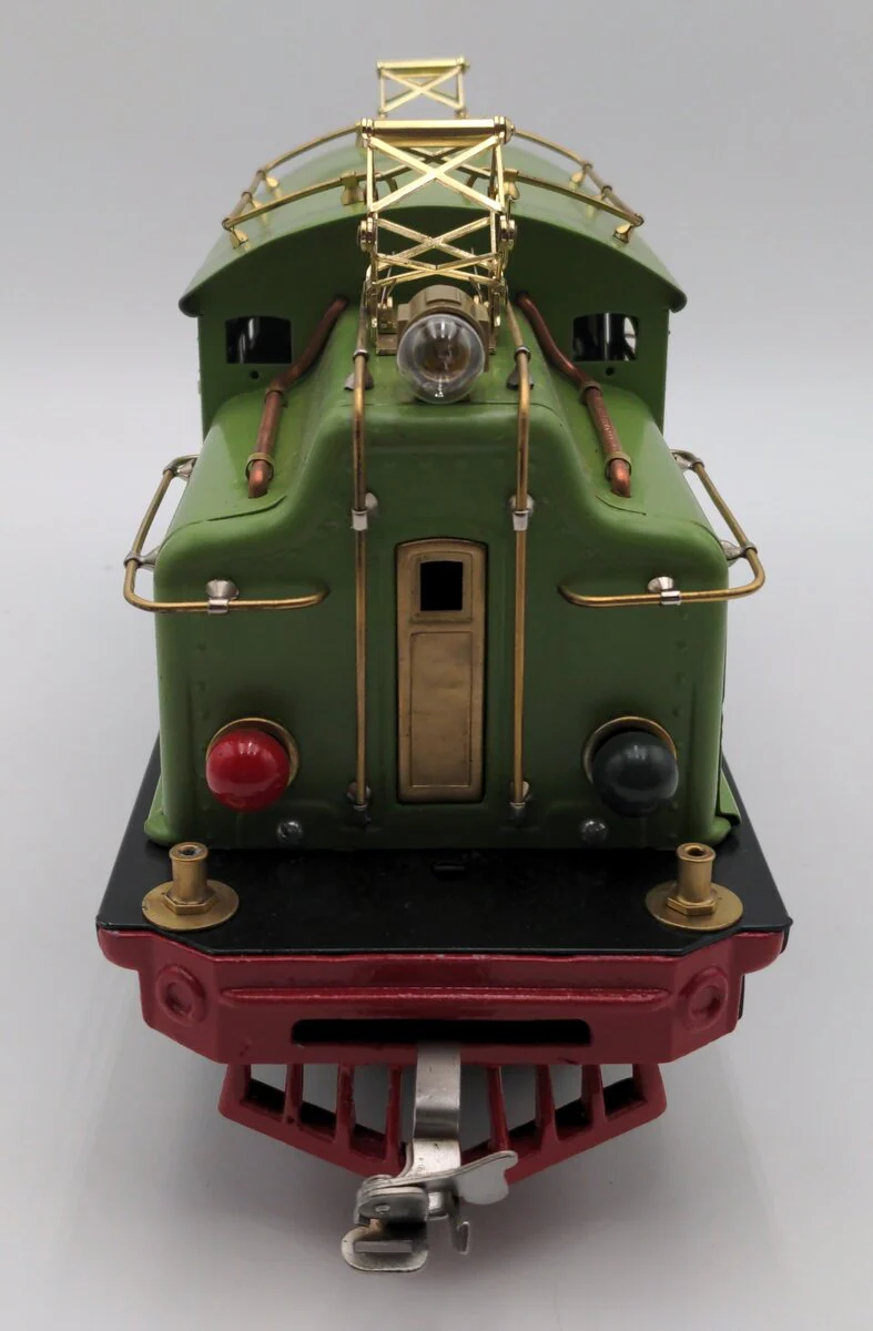 Lionel 408E Vintage Standard Gauge 0-4-4-0 Electric Locomotive - Image 2