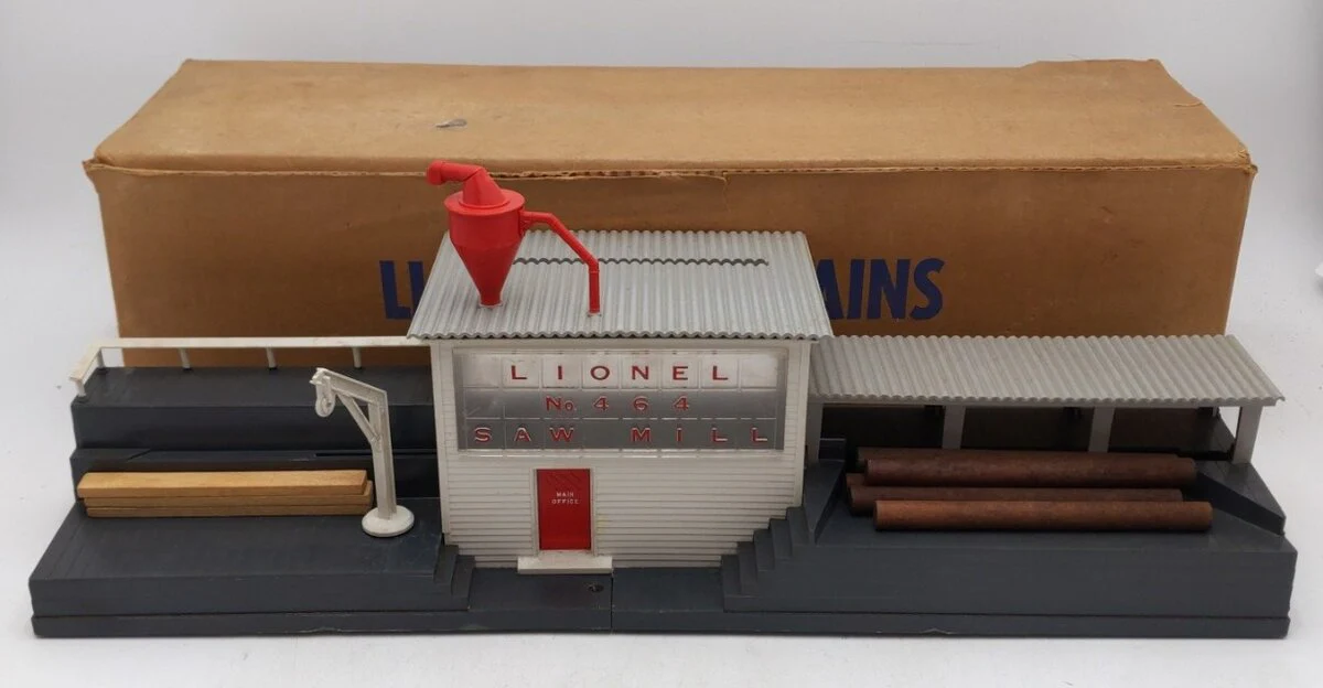 Lionel 464 Vintage O Operating Sawmill/Lumber Mill VG/Box