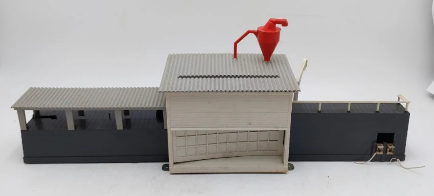Lionel 464 Vintage O Operating Sawmill/Lumber Mill VG/Box - Image 4