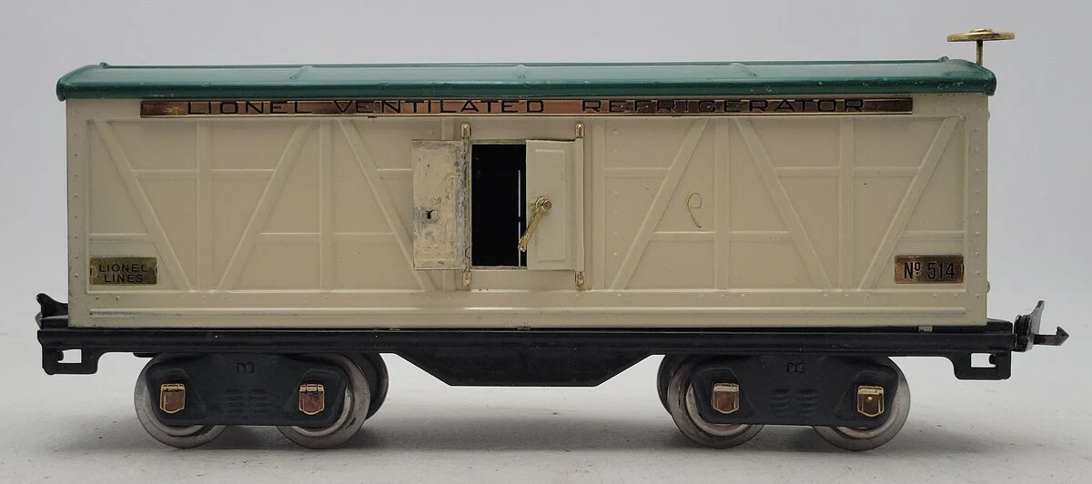 Lionel 514 Vintage Standard Gauge Tinplate Ivory/Peacock Refrigerator Car - Image 2