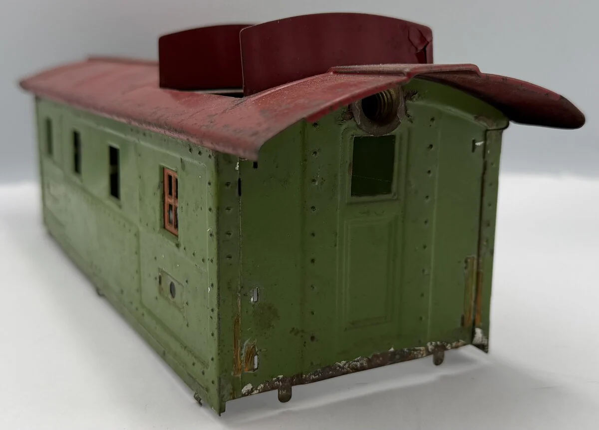 Lionel 517-8 Green and Orange Tinplate Cupola Caboose Shell with Red Roof - Image 6