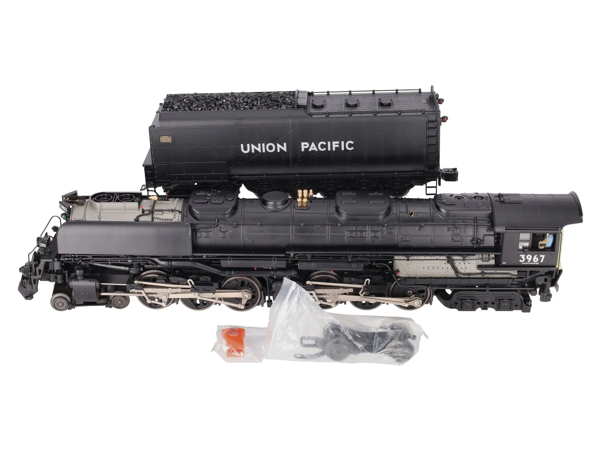 Lionel 6-11210 O Union Pacific VISIONLINE 4-6-6-4 Challenger Steam Loco #3967 LN