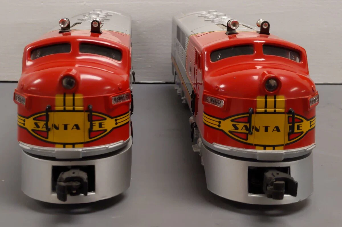 Lionel 6-11711 O Santa Fe F-3 ABA Diesel Locomotive Set #8100/8100/8102 with RS EX - Image 4