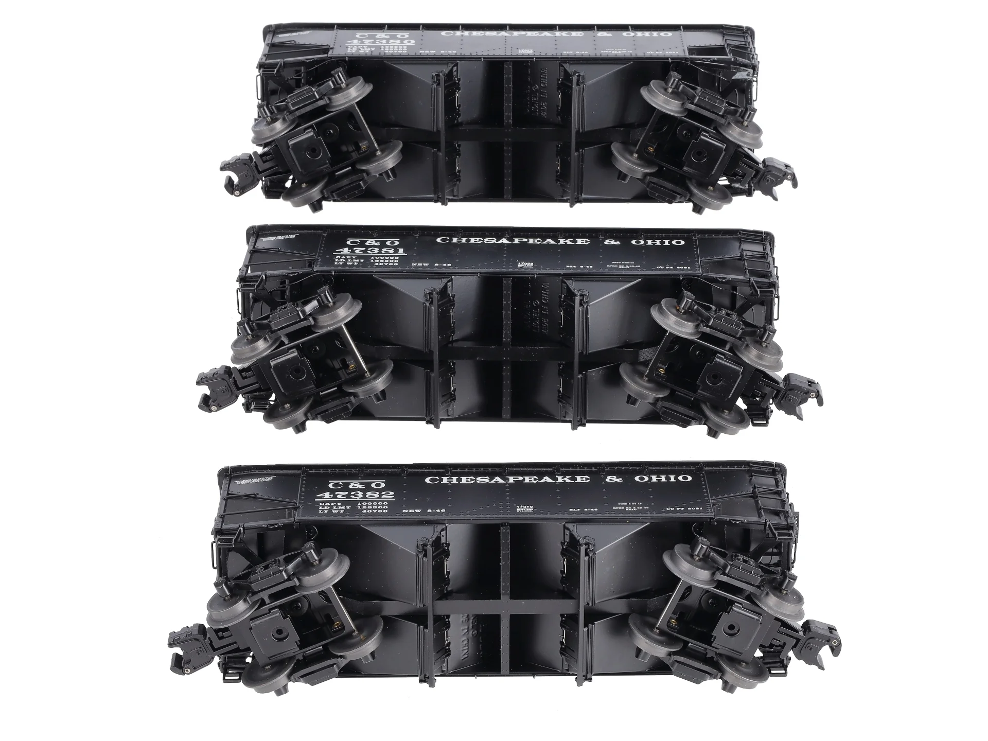 Lionel 6-11873 O Gauge Chesapeake and Ohio Offset 2-Bay Hopper (Set of 3) MT/Box - Image 4