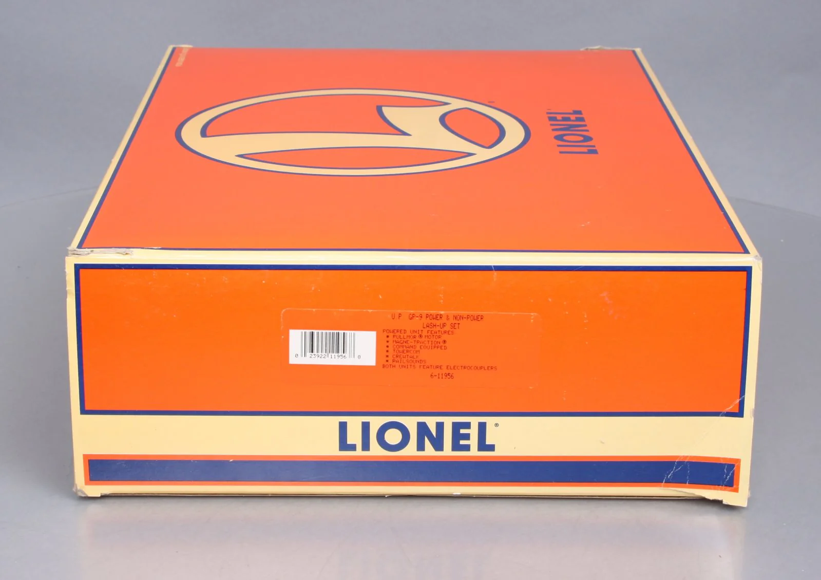 Lionel 6-11956 O Union Pacific GP-9 Diesel Locomotive Lash Up Set #2380/2381 EX/Box - Image 6