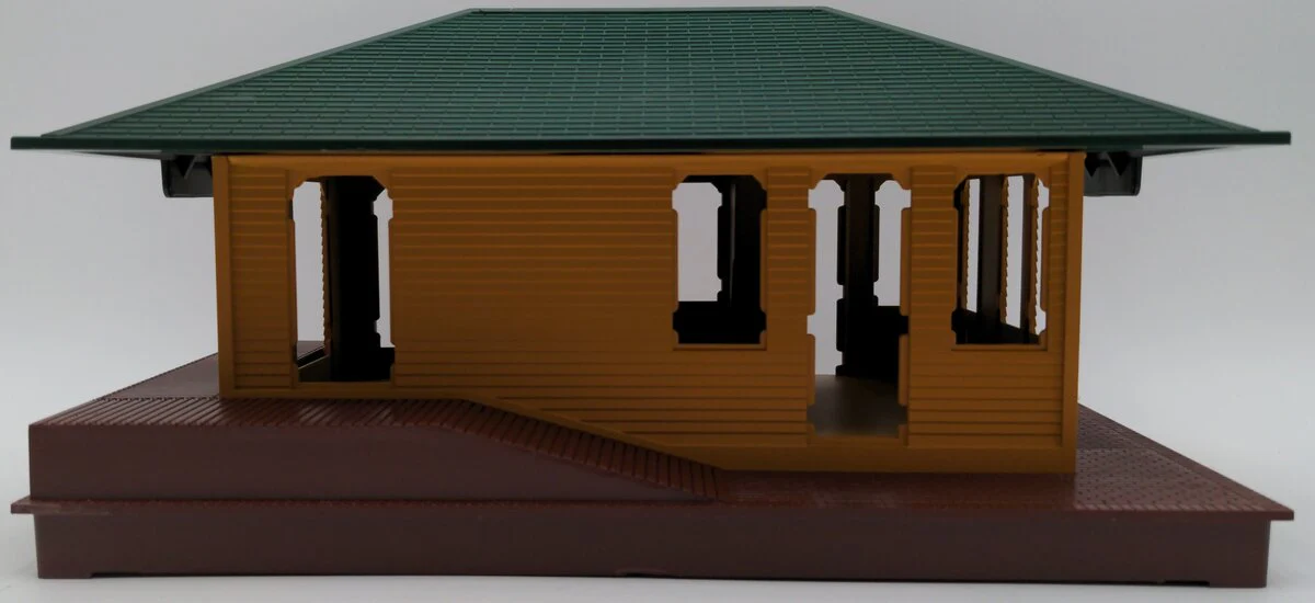 Lionel 6-12812 O Illuminated Freight Station LN/Box - Image 2