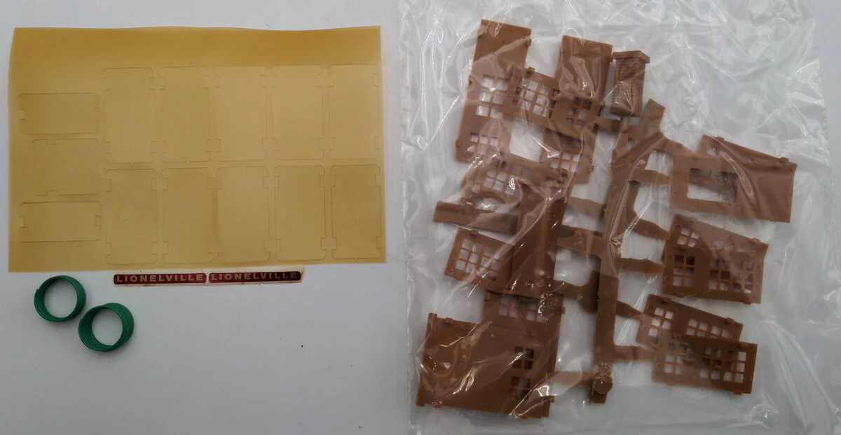 Lionel 6-12812 O Illuminated Freight Station LN/Box - Image 7