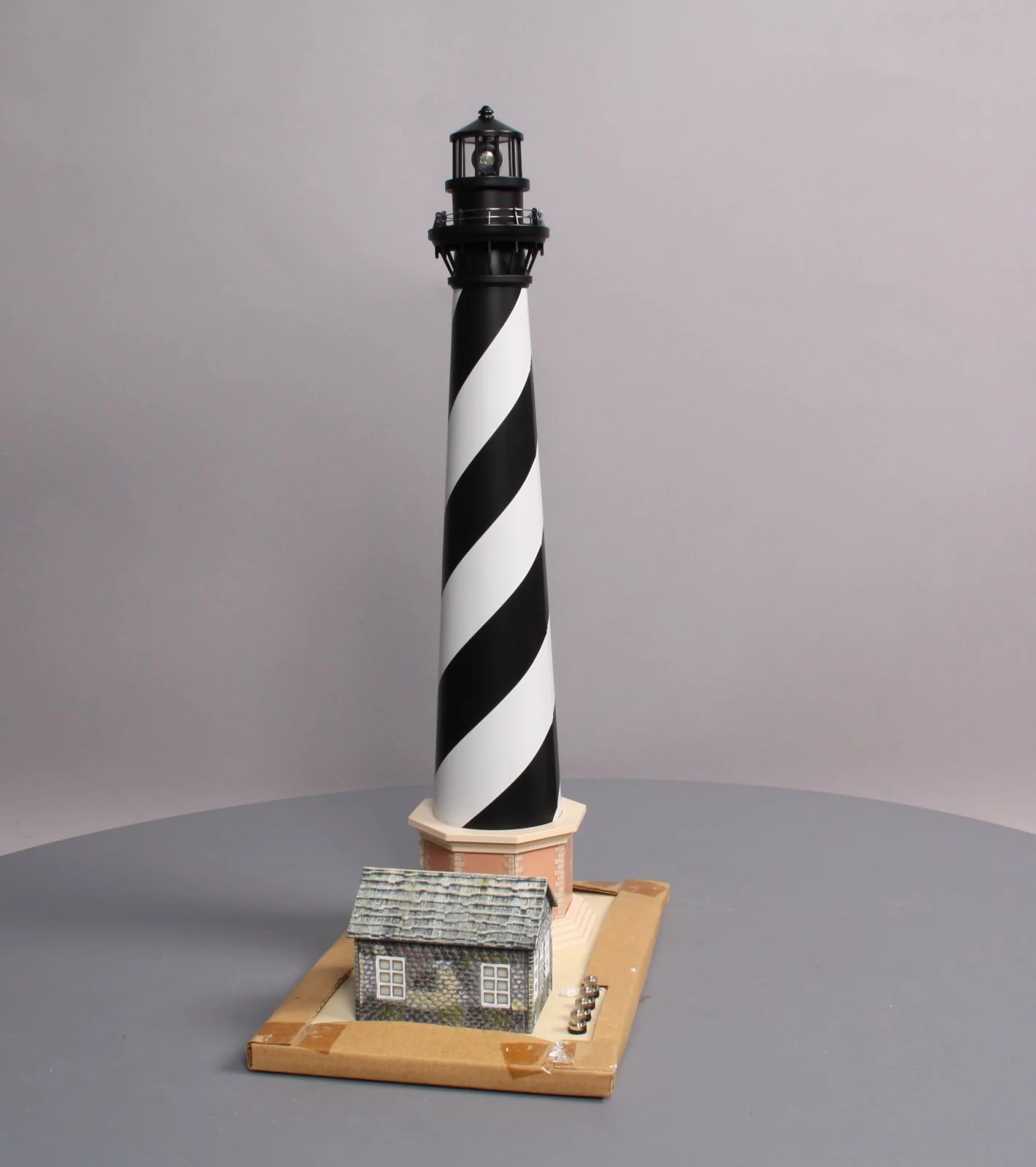 Lionel 6-14087 O Gauge Operating Lighthouse with Foghorn Blast LN/Box - Image 6