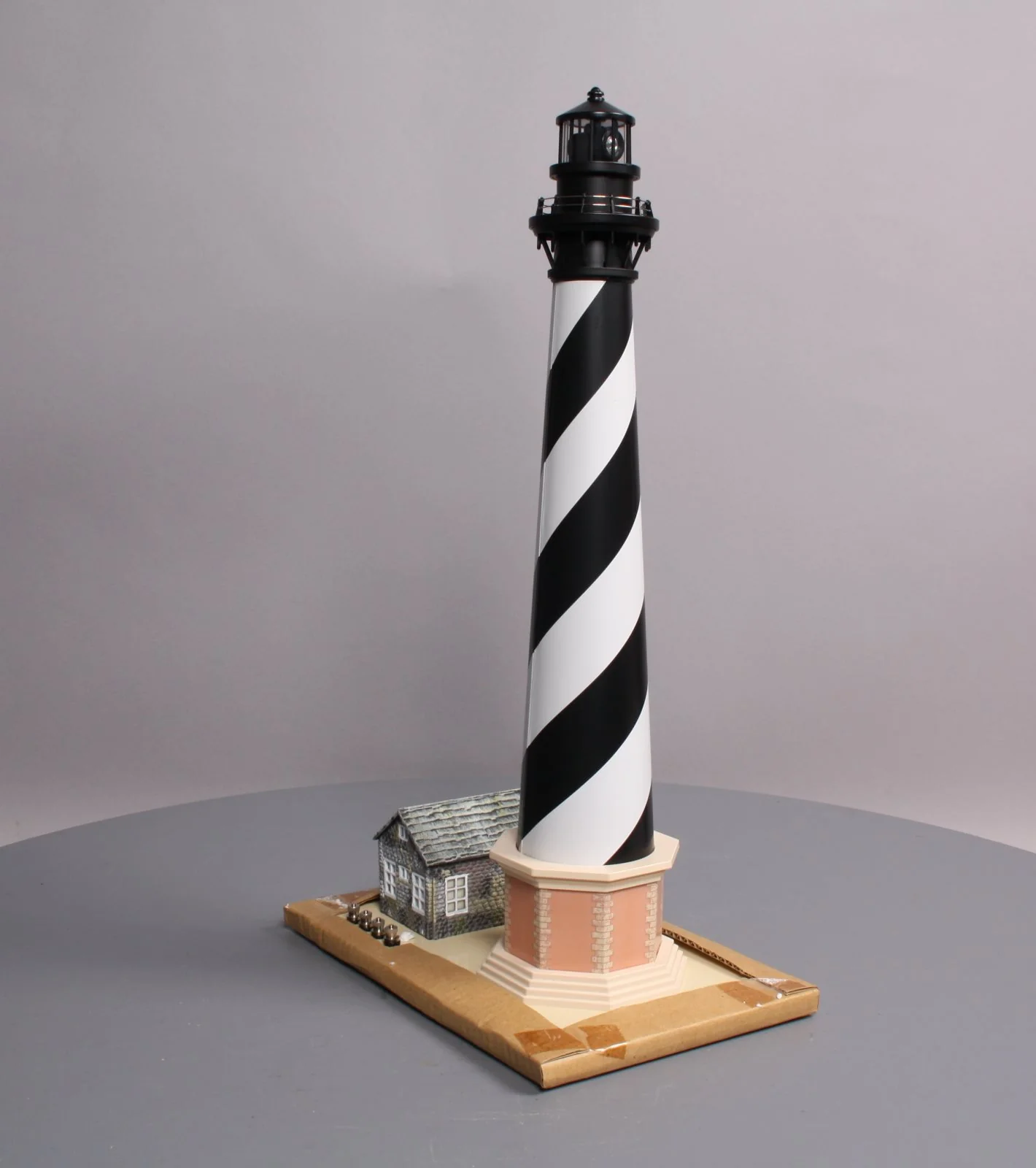 Lionel 6-14087 O Gauge Operating Lighthouse with Foghorn Blast LN/Box - Image 9