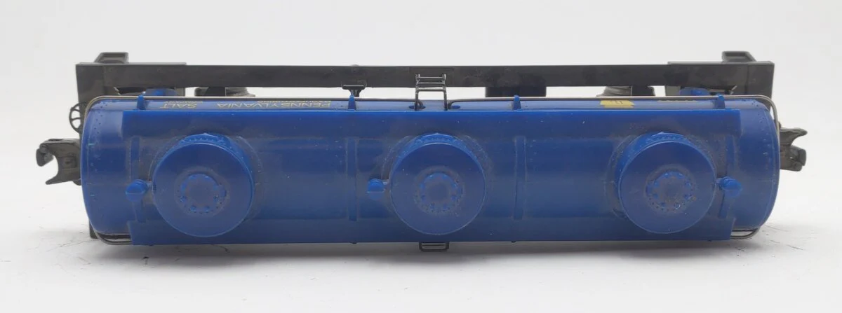 Lionel 6-16124 O Gauge Pennsylvania Salt 3-Dome Tank Car EX/Box - Image 3