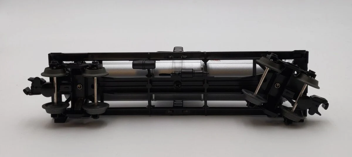 Lionel 6-16127 O Gauge Mobil Oil Corporation Single-Dome Tank Car EX/Box - Image 3