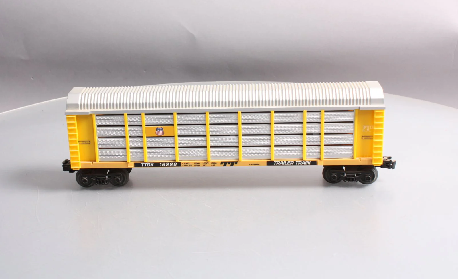 Lionel 6-16228 O Gauge Union Pacific Auto Carrier Car with Screens LN/Box - Image 2