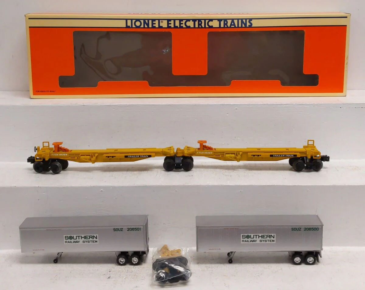 Lionel 6-16363 O Gauge Southern TTUX Flatcar w/ Trailers NIB