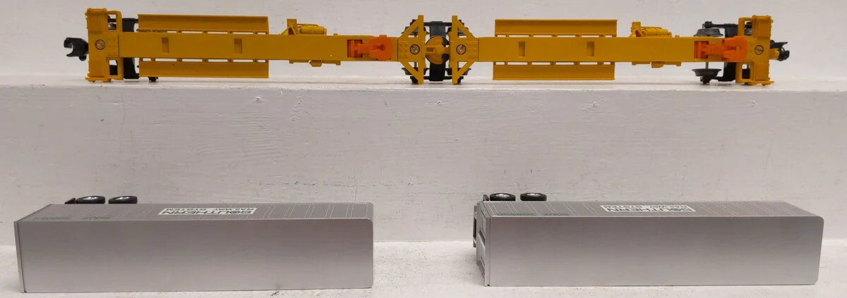 Lionel 6-16363 O Gauge Southern TTUX Flatcar w/ Trailers NIB - Image 3