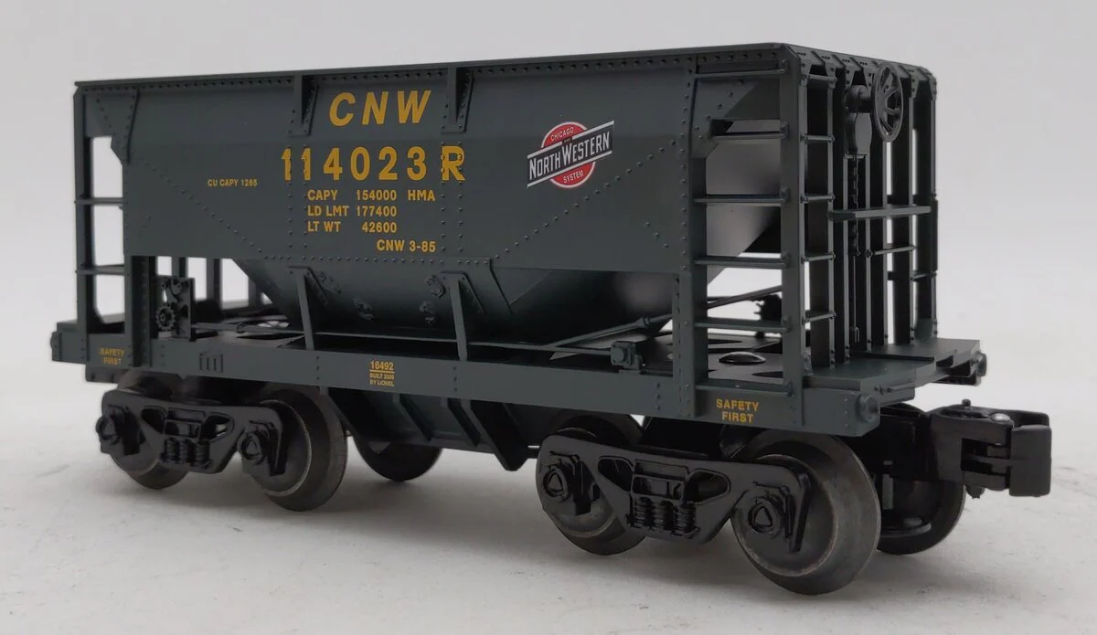 Lionel 6-16492 O Gauge C&NW Ore Car #114023R LN/Box - Image 3