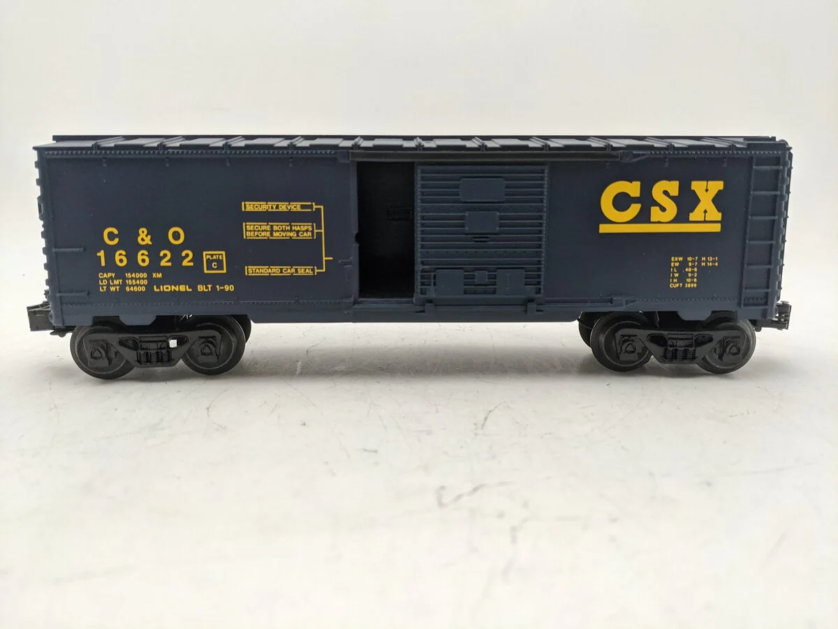 Lionel 6-16622 O Gauge CSX Boxcar with Red Flashing ETD EX