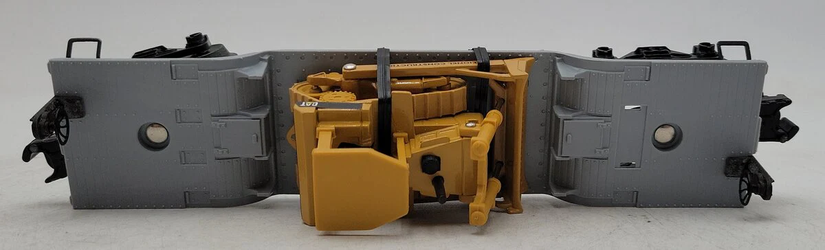 Lionel 6-16935 O Gauge Union Pacific Flatcar with Ertl Bulldozer LN/Box - Image 3