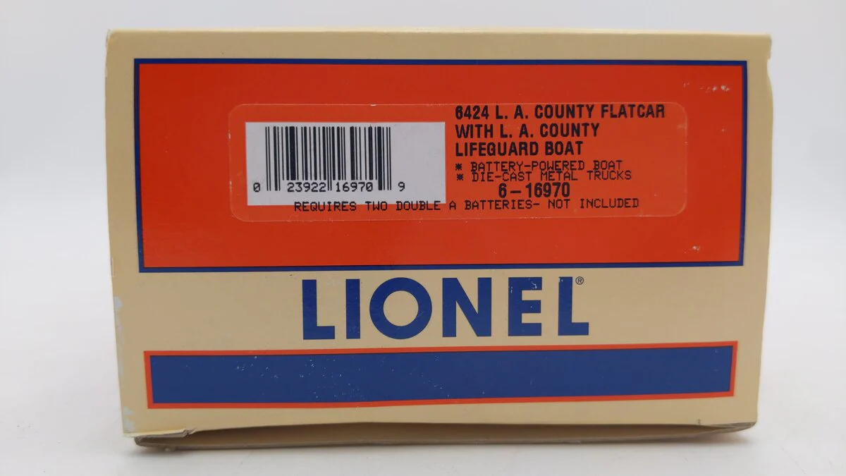 Lionel 6-16970 O Gauge L.A. County Lifeguard Flatcar w/ Lifeguard Boat #6424 EX/Box - Image 10