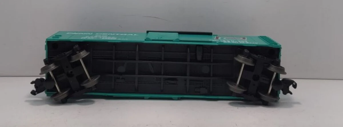 Lionel 6-17225 O Gauge Penn Central Scale-Size Boxcar #9464-297 LN/Box - Image 3