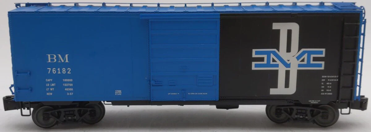 Lionel 6-17292 O Gauge Boston and Maine PS-1 Boxcar #76182 LN - Image 2