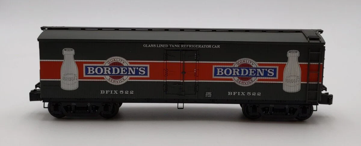 Lionel 6-17357 O Gauge Borden‘s Milk Woodsided Billboard Refrigerator Car #522 NIB - Image 2