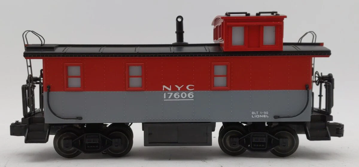 Lionel 6-17606 O Gauge New York Central Illumintated Caboose w/ Smoke NIB - Image 2