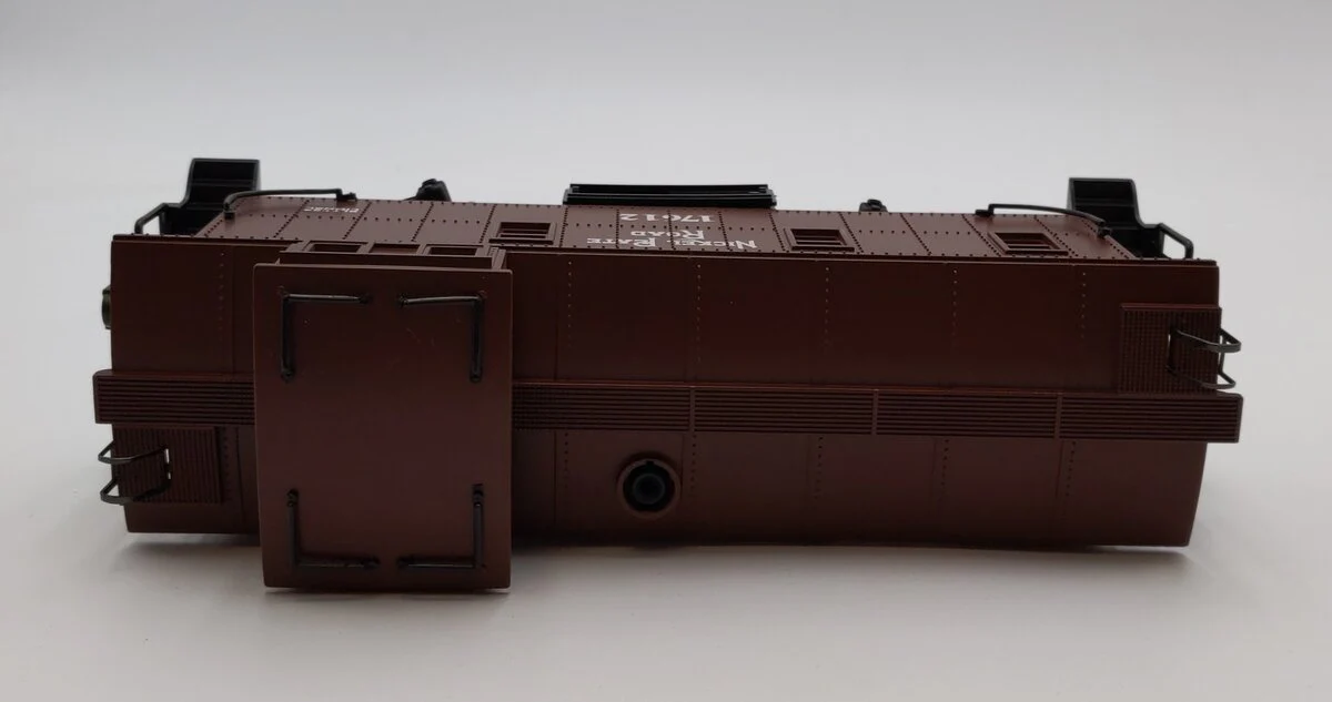 Lionel 6-17612 O Gauge Nickel Plate Road Caboose #17612 NIB - Image 3