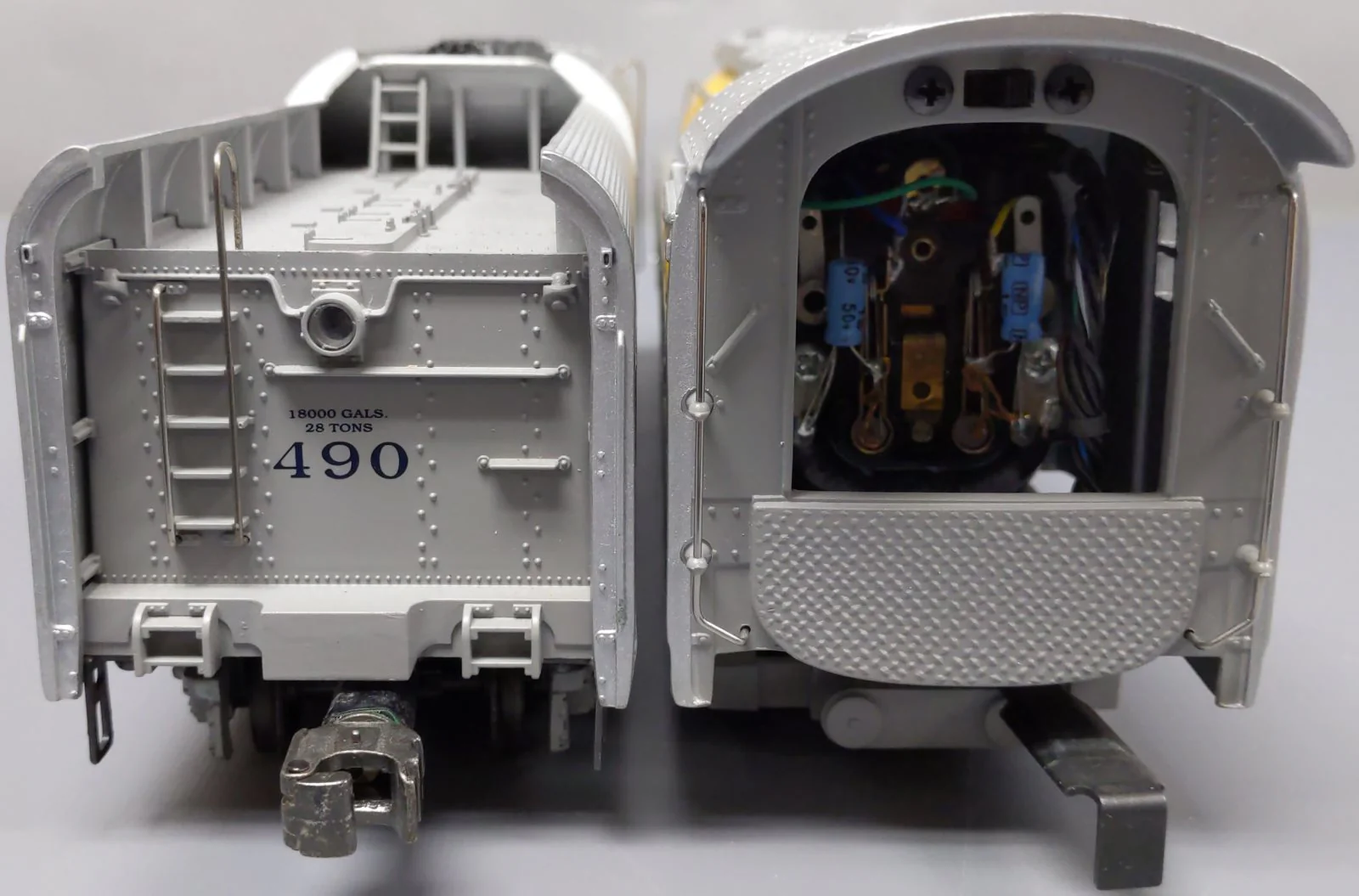 Lionel 6-18043 O Chesapeake & Ohio Streamlined Hudson & Tender #490 with RSII LN/Box - Image 6