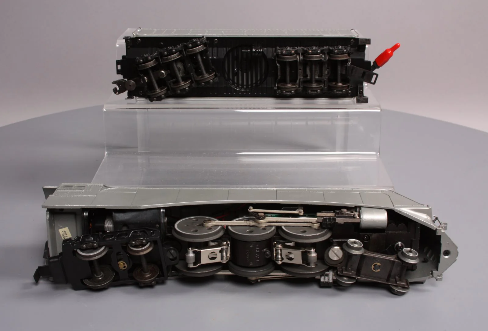 Lionel 6-18045 O Gauge NYC Commodore Vanderbilt 4-6-4 Steam Locomotive & Tender EX/Box - Image 4