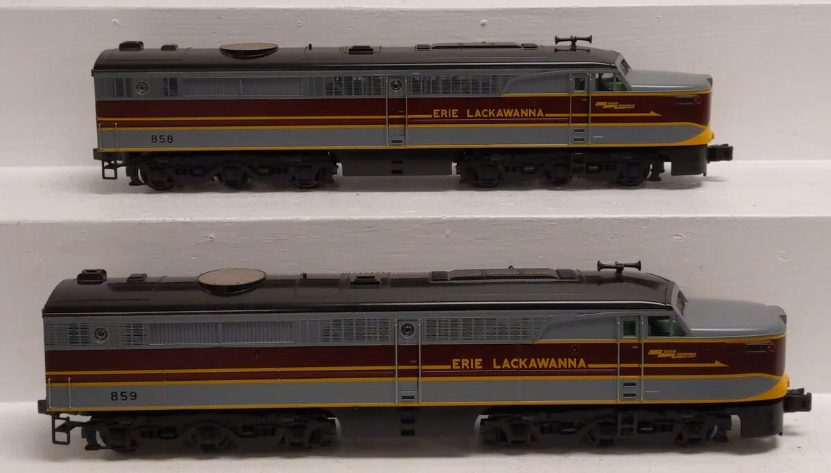 Lionel 6-18116 O Gauge Erie Lackawanna PA AA Diesel Set #858/859 NIB - Image 2