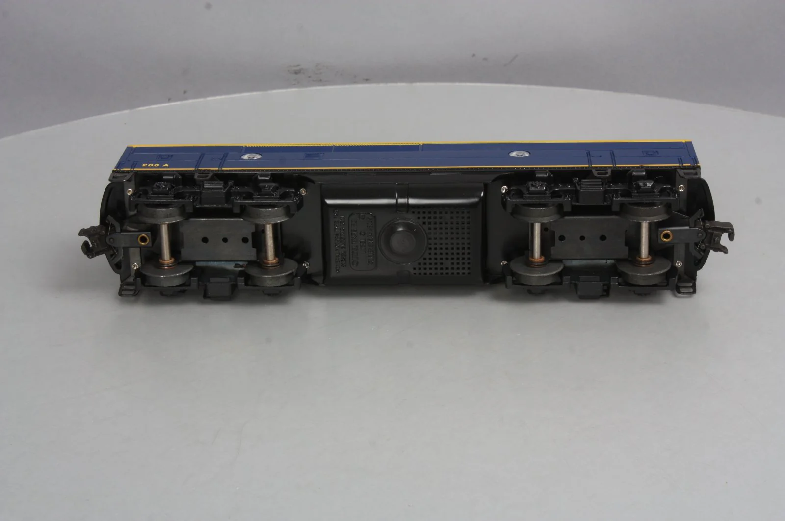 Lionel 6-18121 O Gauge Santa Fe F-3 Non-Powered Diesel B-Unit #200A LN/Box - Image 10