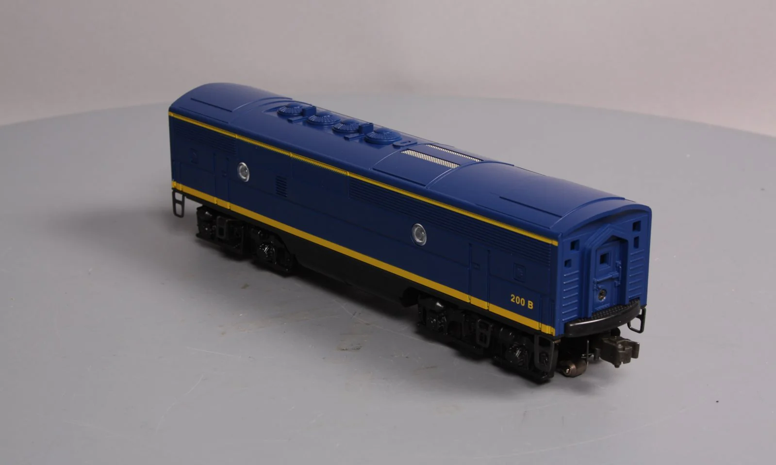 Lionel 6-18122 O Santa Fe F3 Blue/Yellow Non-Powered Diesel B-Unit #200B w/RS II LN/Box - Image 4