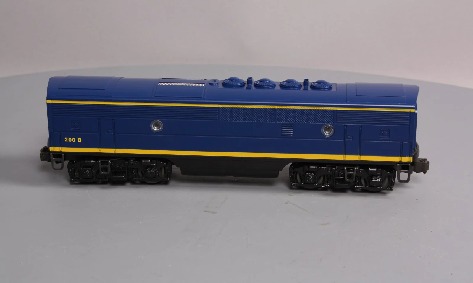 Lionel 6-18122 O Santa Fe F3 Blue/Yellow Non-Powered Diesel B-Unit #200B w/RS II LN/Box - Image 7