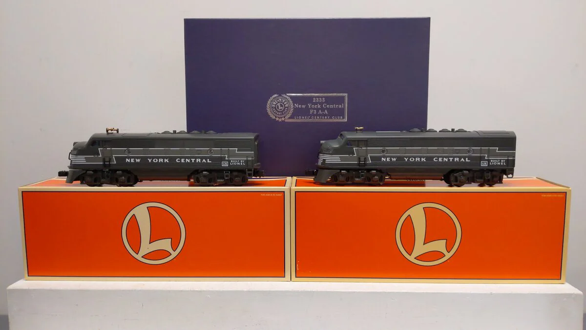 Lionel 6-18135 Lionel Century Club 2333 New York Central F3 A-A Diesel Set LN/Box