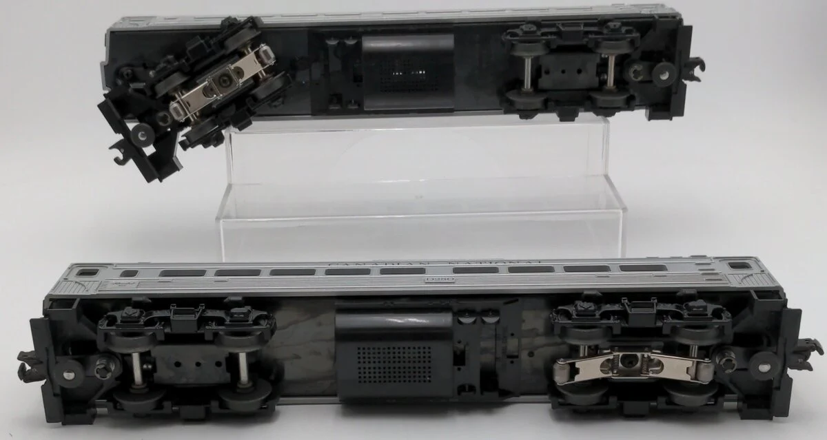 Lionel 6-18512 O Gauge Canadian National Powered & Non-Powered Budd Cars EX/Box - Image 5