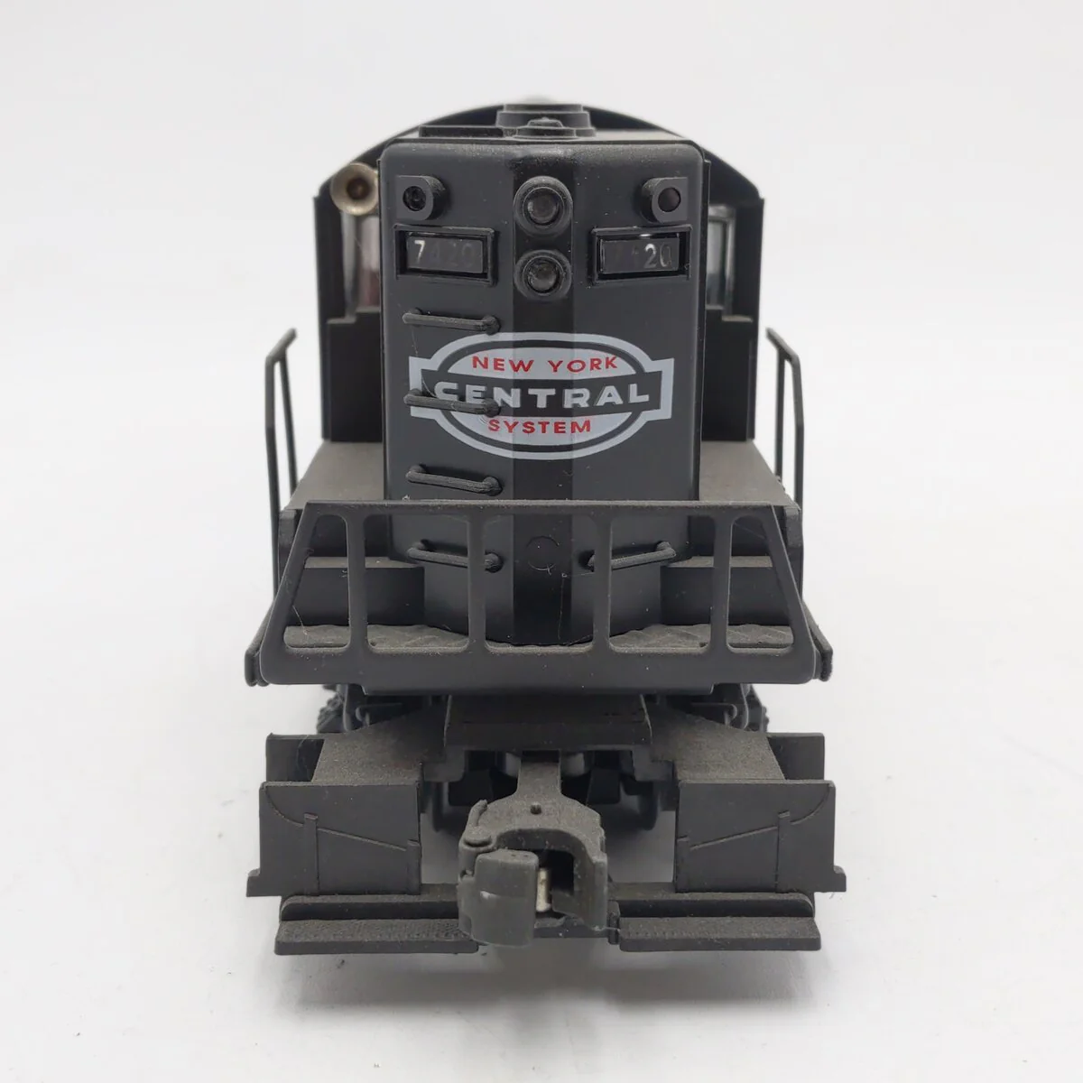 Lionel 6-18513 O Gauge New York Central GP-7 Diesel Locomotive #7420 EX - Image 2
