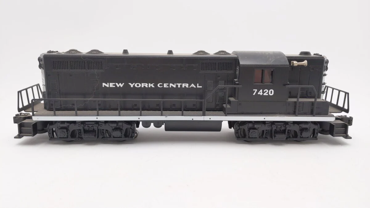 Lionel 6-18513 O Gauge New York Central GP-7 Diesel Locomotive #7420 EX - Image 3