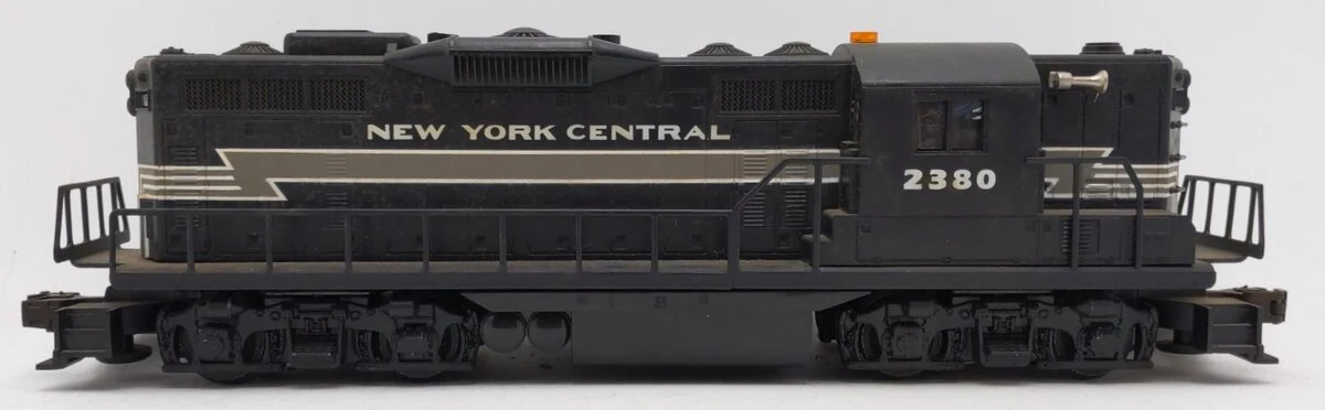 Lionel 6-18563 O Gauge New York Central GP-9 Diesel Locomotive #2380 VG
