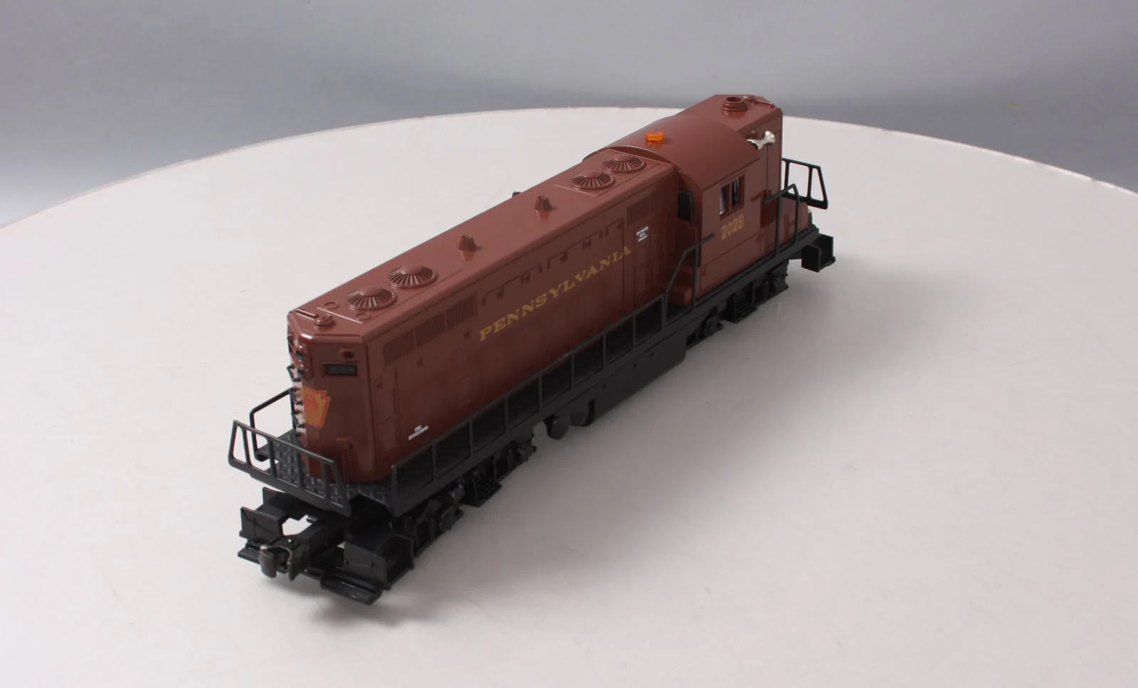 Lionel 6-18567 O Gauge Pennsylvania GP-9 Diesel Locomotive #2028 EX/Box - Image 4