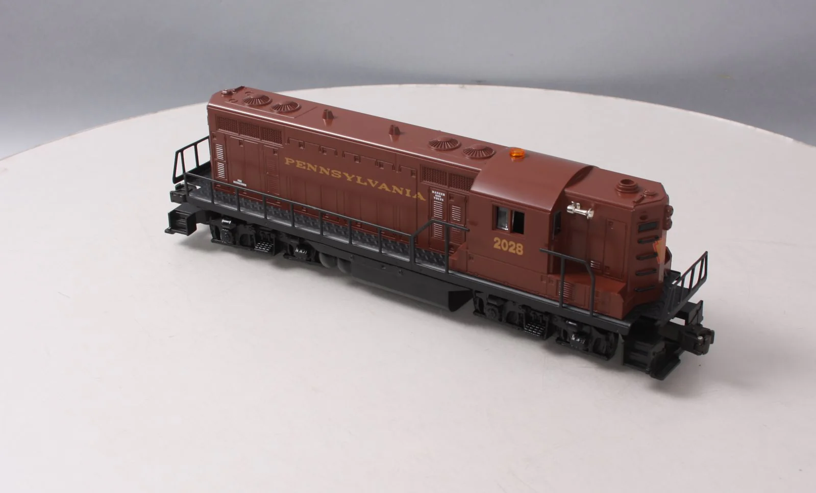 Lionel 6-18567 O Gauge Pennsylvania GP-9 Diesel Locomotive #2028 NIB - Image 6